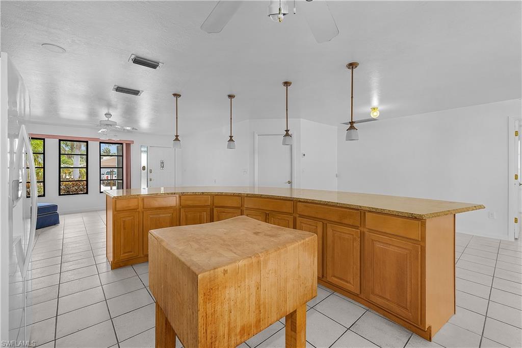 KNIGHTS BOKEELIA ISLE - Residential