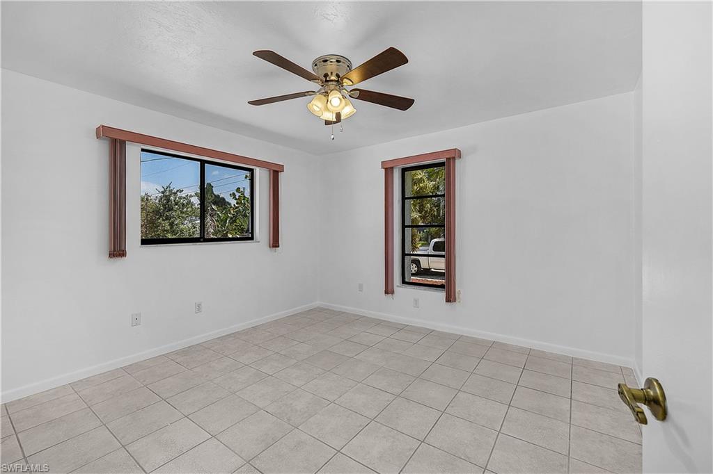 KNIGHTS BOKEELIA ISLE - Residential