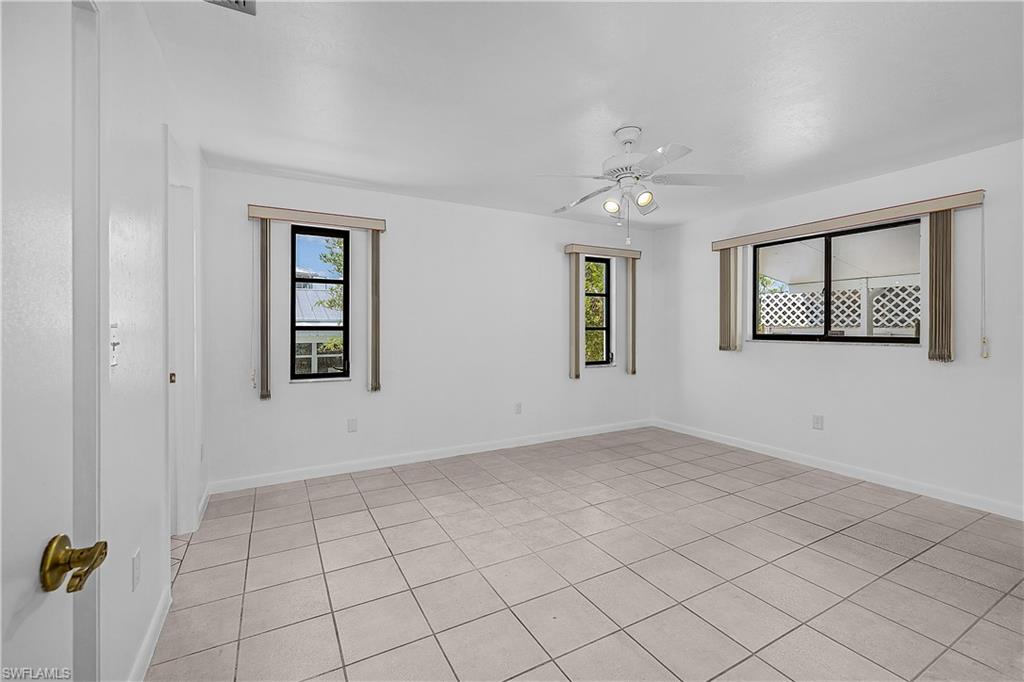 KNIGHTS BOKEELIA ISLE - Residential