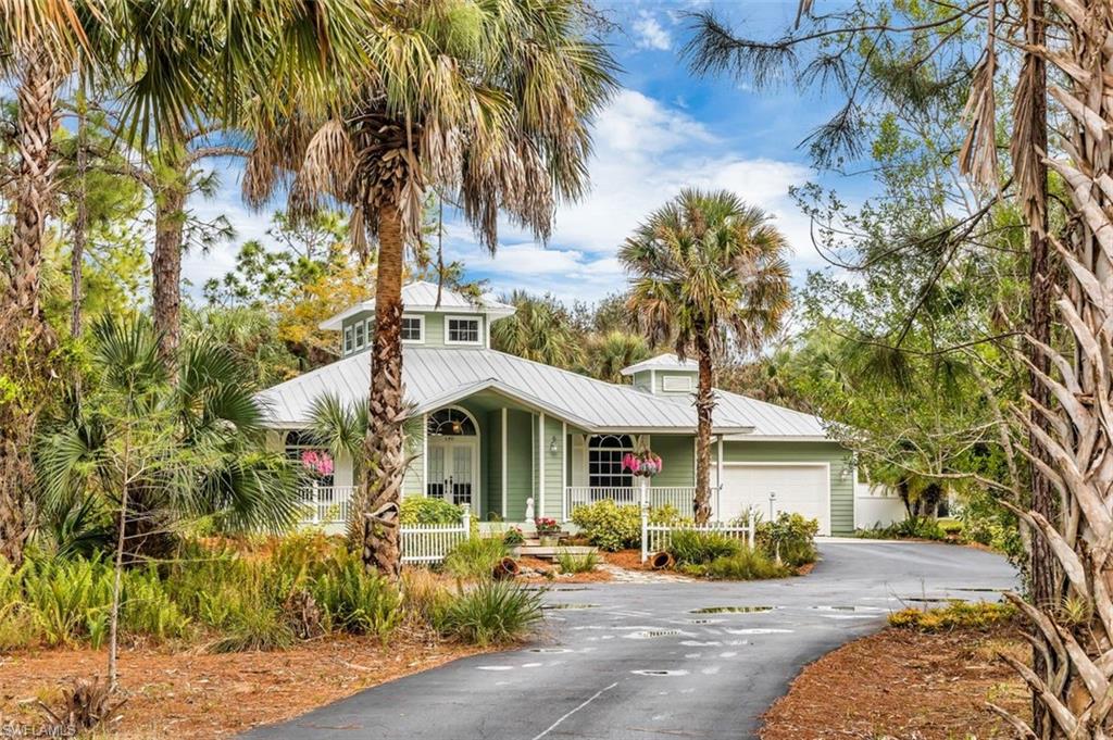 GOLDEN GATE ESTATES - Residential