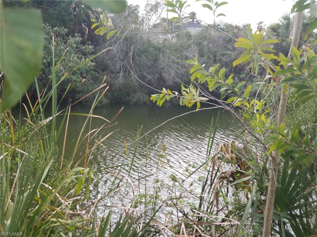 CAPE CORAL - Land
