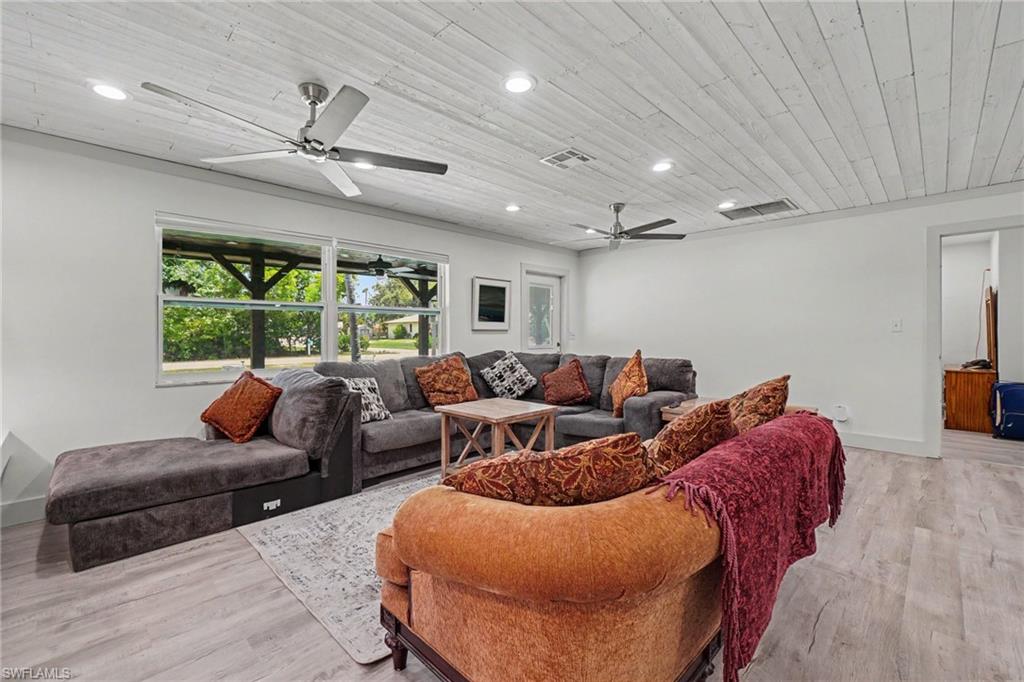 PINE ISLAND TROPICAL HOMESITES - Residential