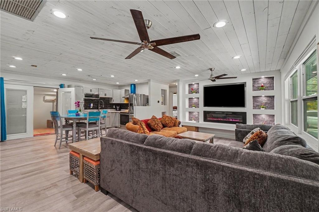 PINE ISLAND TROPICAL HOMESITES - Residential