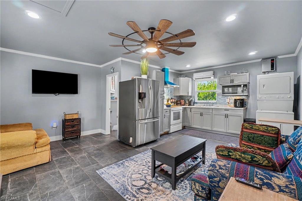 PINE ISLAND TROPICAL HOMESITES - Residential