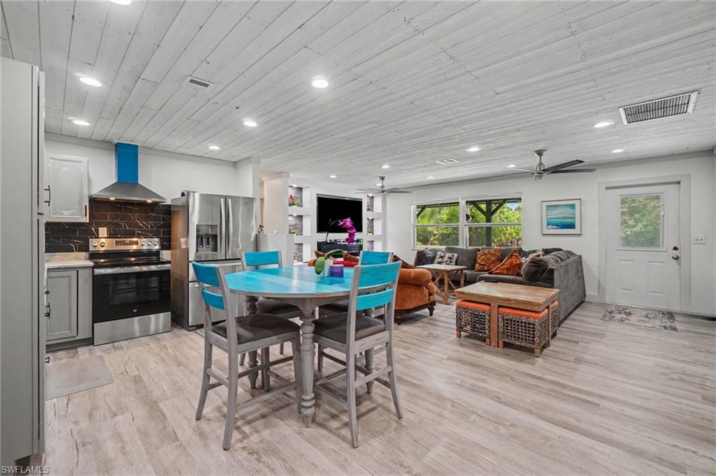PINE ISLAND TROPICAL HOMESITES - Residential