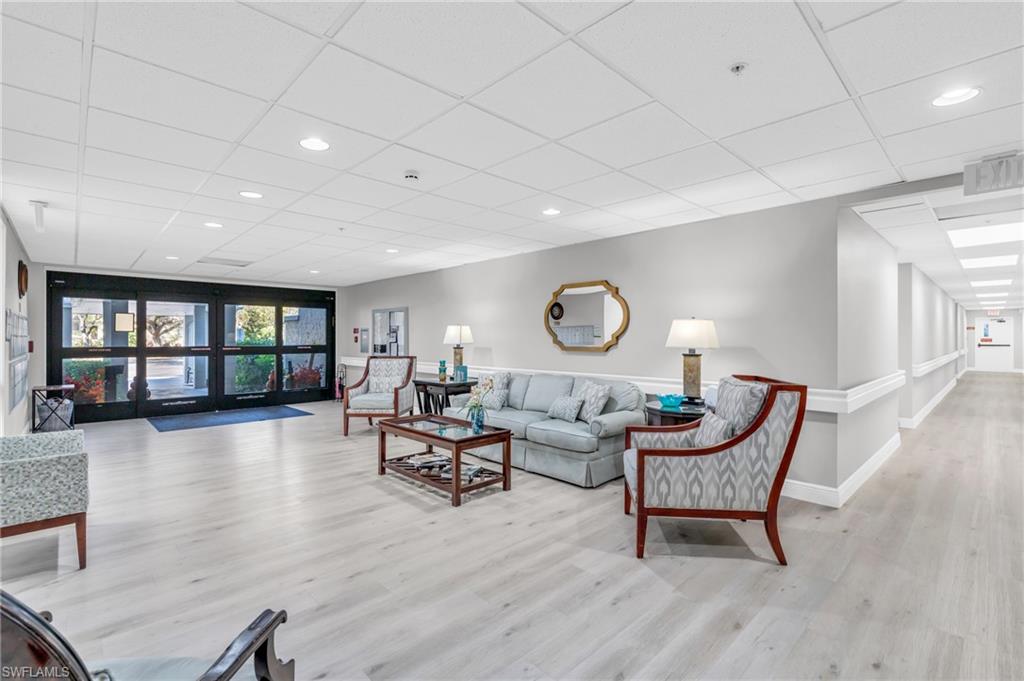 ARBOR TRACE - Residential
