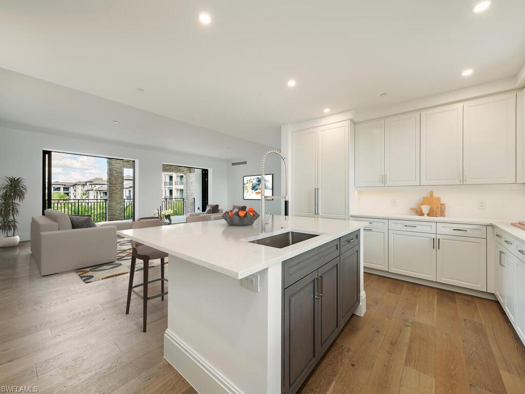 QUATTRO AT NAPLES SQUARE - Residential