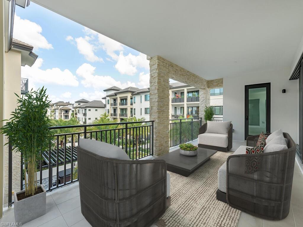 QUATTRO AT NAPLES SQUARE - Residential