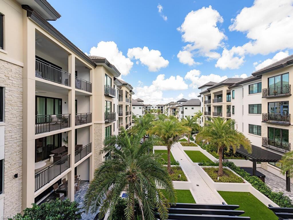 QUATTRO AT NAPLES SQUARE - Residential