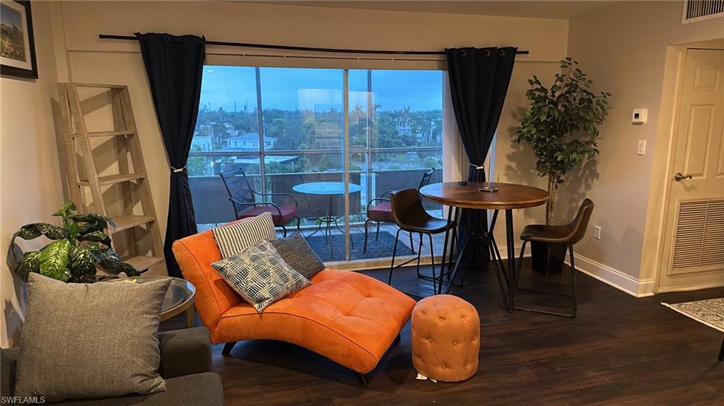 FIRST HARBOUR TOWER CONDO - Residential Lease