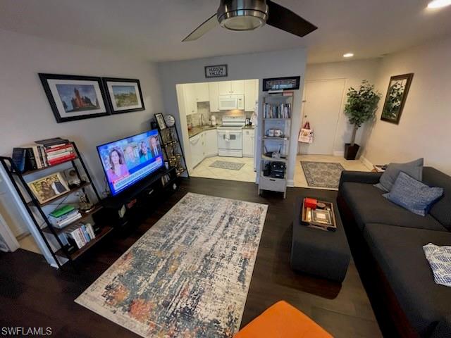FIRST HARBOUR TOWER CONDO - Residential Lease