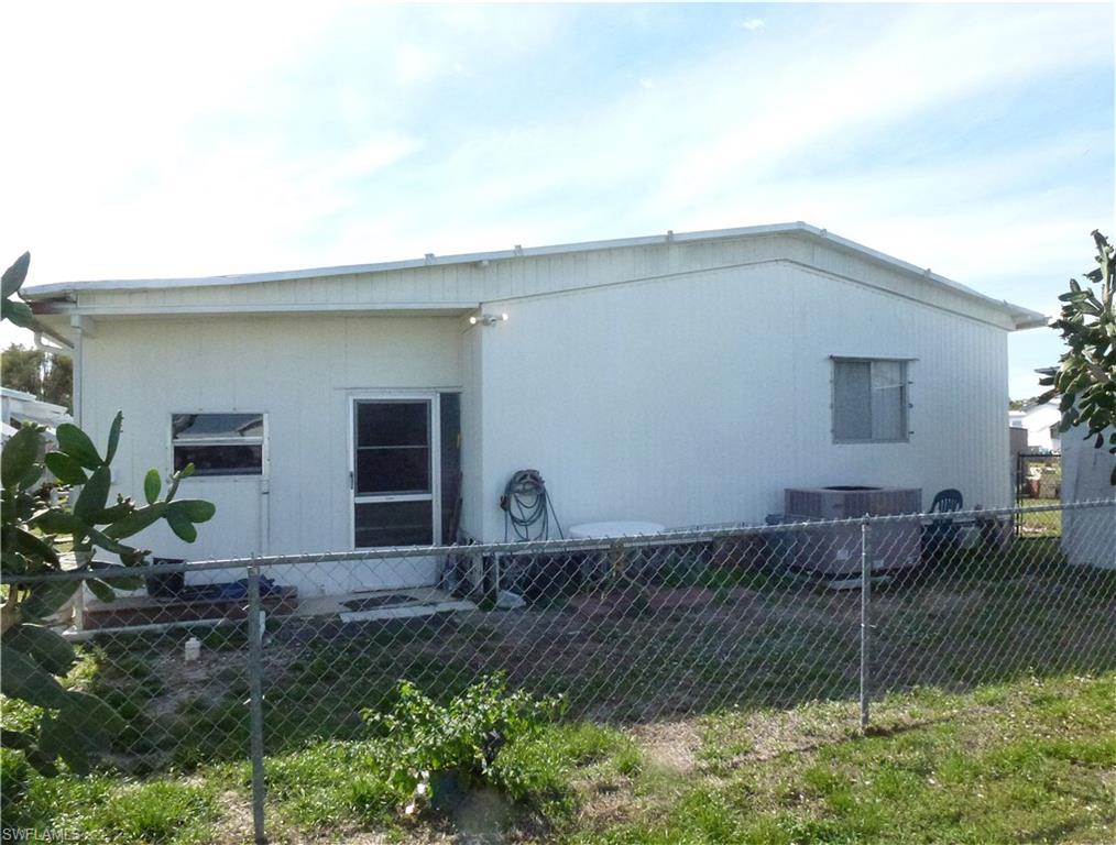 LAUREL ESTATES MOBILE HOME VIL - Residential