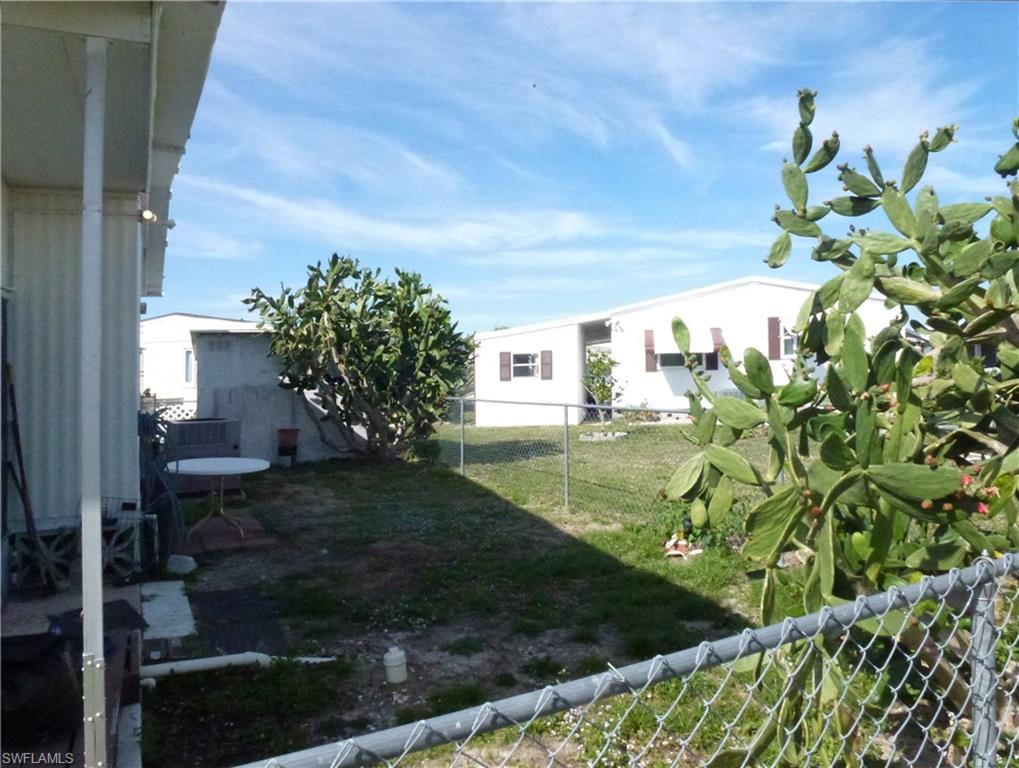 LAUREL ESTATES MOBILE HOME VIL - Residential