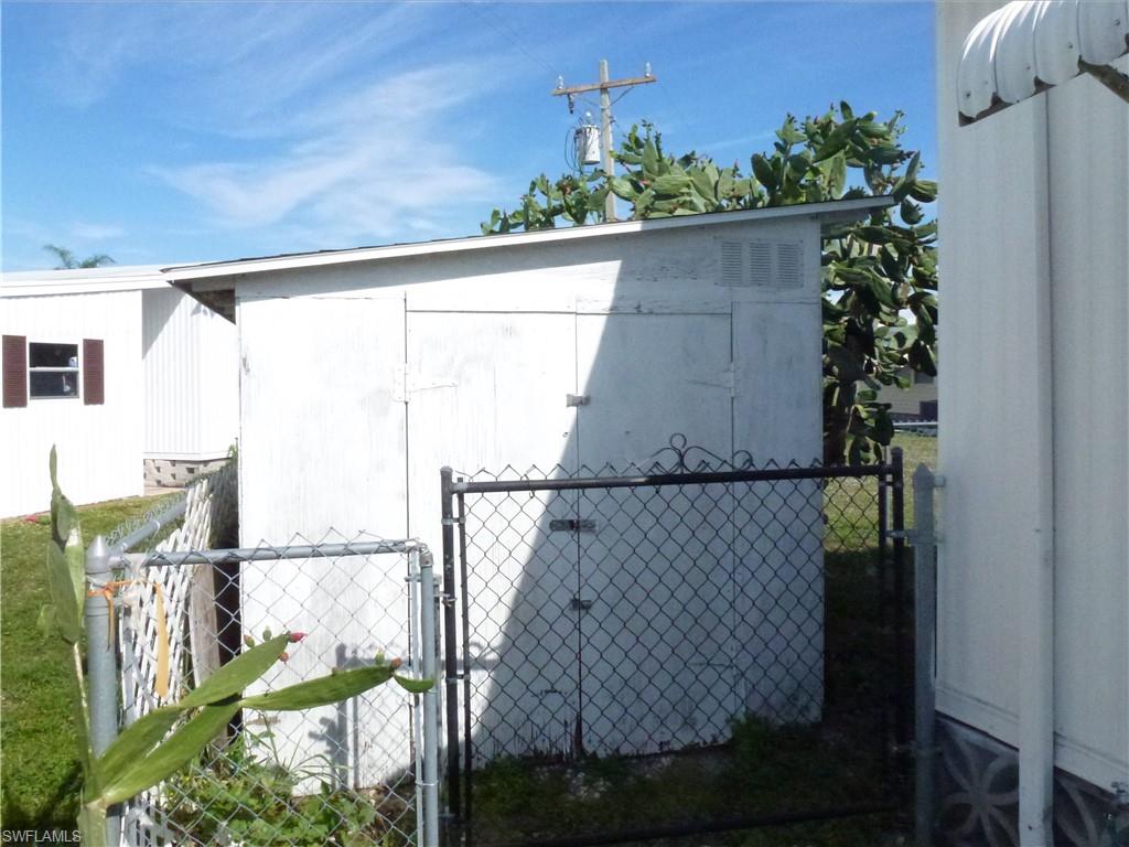 LAUREL ESTATES MOBILE HOME VIL - Residential