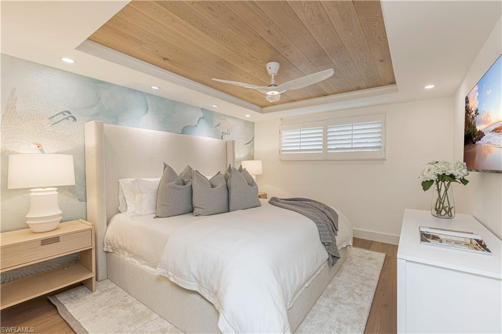 AQUALANE MANOR - Residential Lease