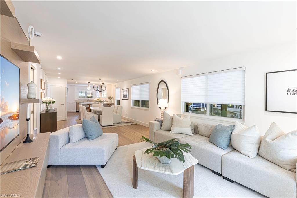 AQUALANE MANOR - Residential Lease