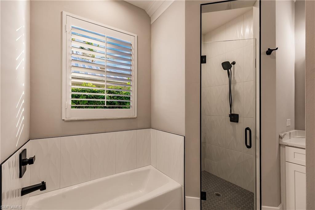 NAPLES PARK - Residential