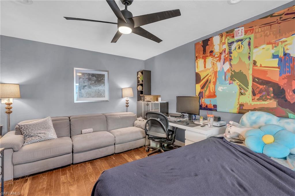 NAPLES PARK - Residential