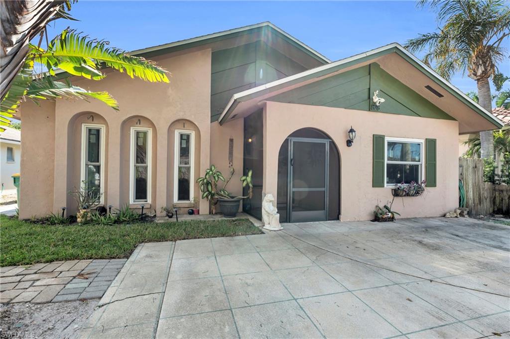 NAPLES PARK - Residential