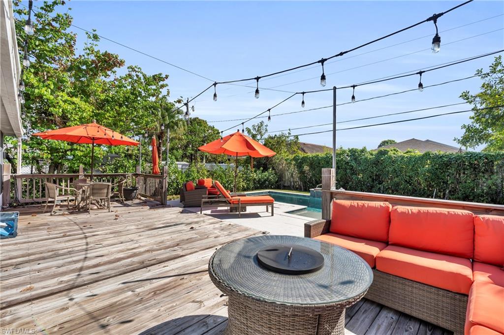 NAPLES PARK - Residential