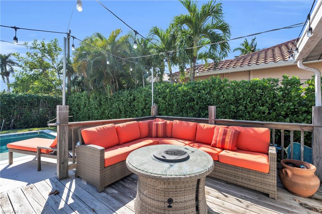 NAPLES PARK - Residential