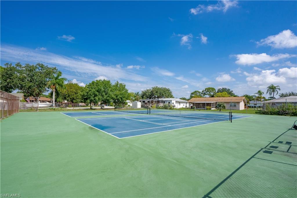 FOXMOOR CONDO - Residential