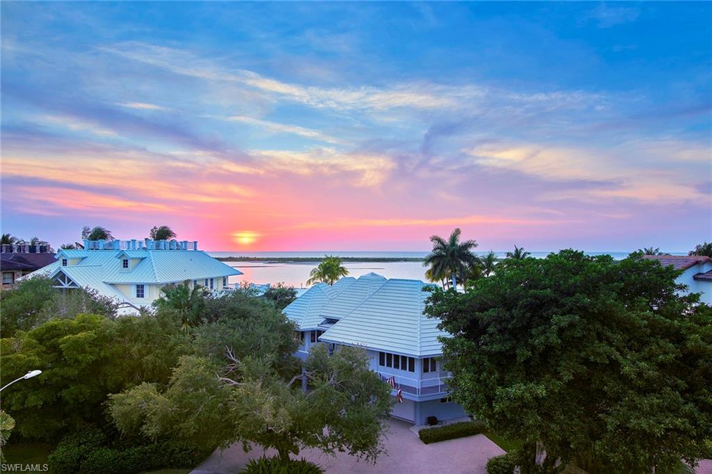 HIDEAWAY BEACH - Residential