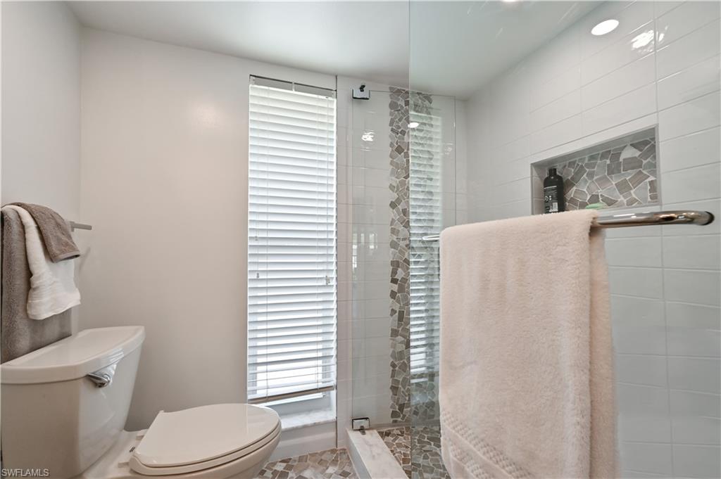 GLADES COUNTRY CLUB - Residential