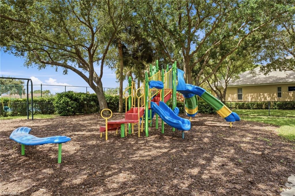 PEBBLEBROOKE LAKES - Residential