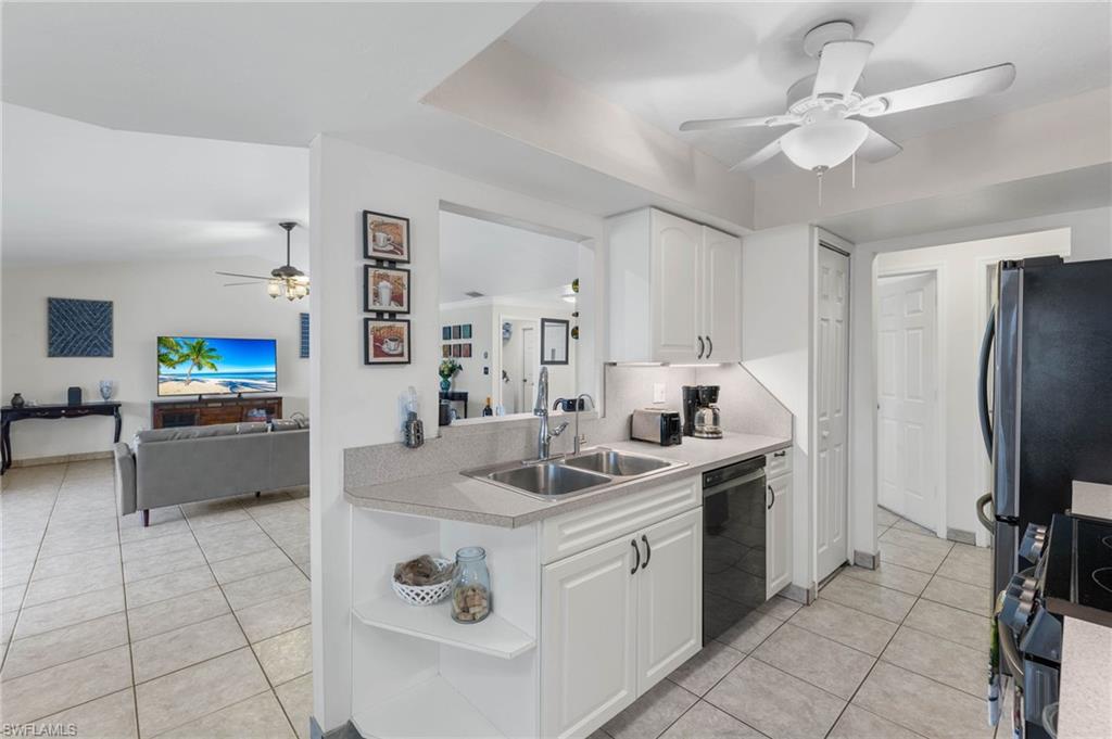 CAPE CORAL - Residential Lease