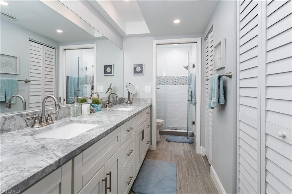 LAUREL OAKS AT PELICAN BAY - Residential