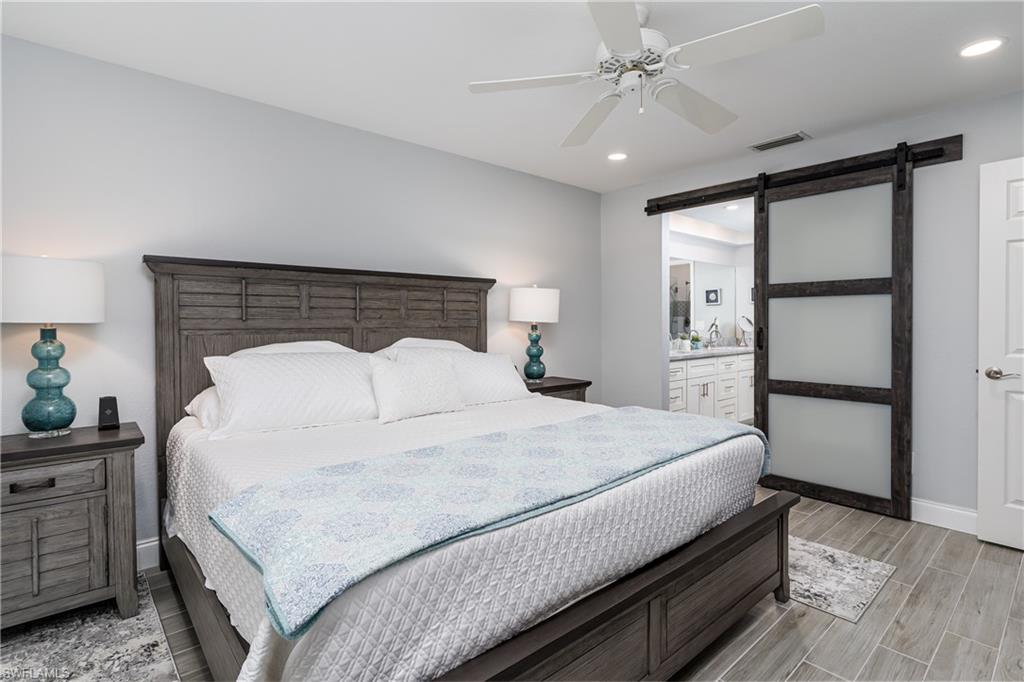 LAUREL OAKS AT PELICAN BAY - Residential