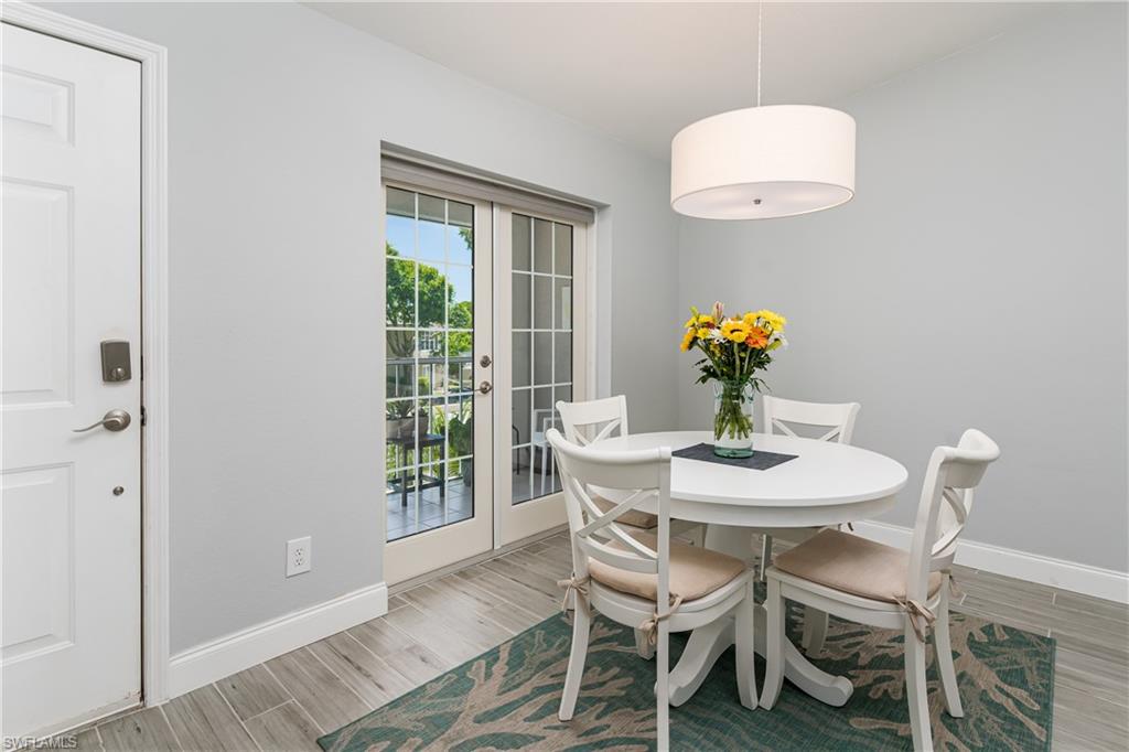 LAUREL OAKS AT PELICAN BAY - Residential
