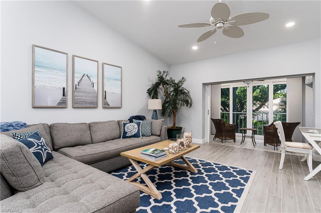 LAUREL OAKS AT PELICAN BAY - Residential