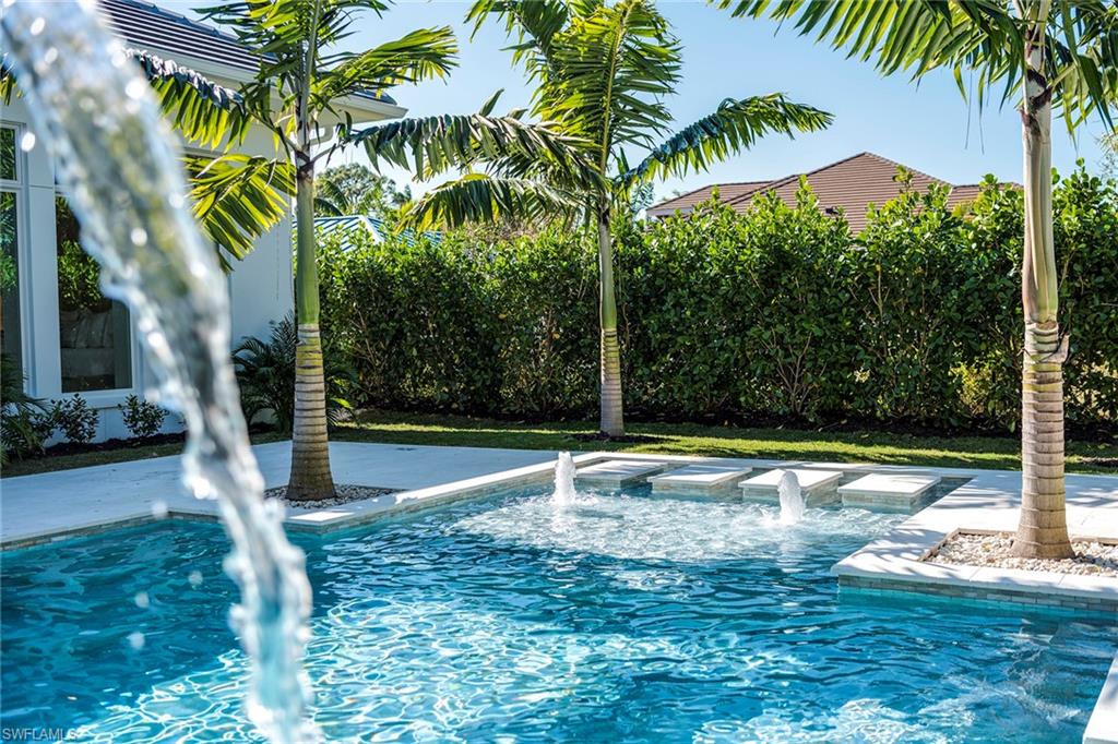 MOORINGS - Residential
