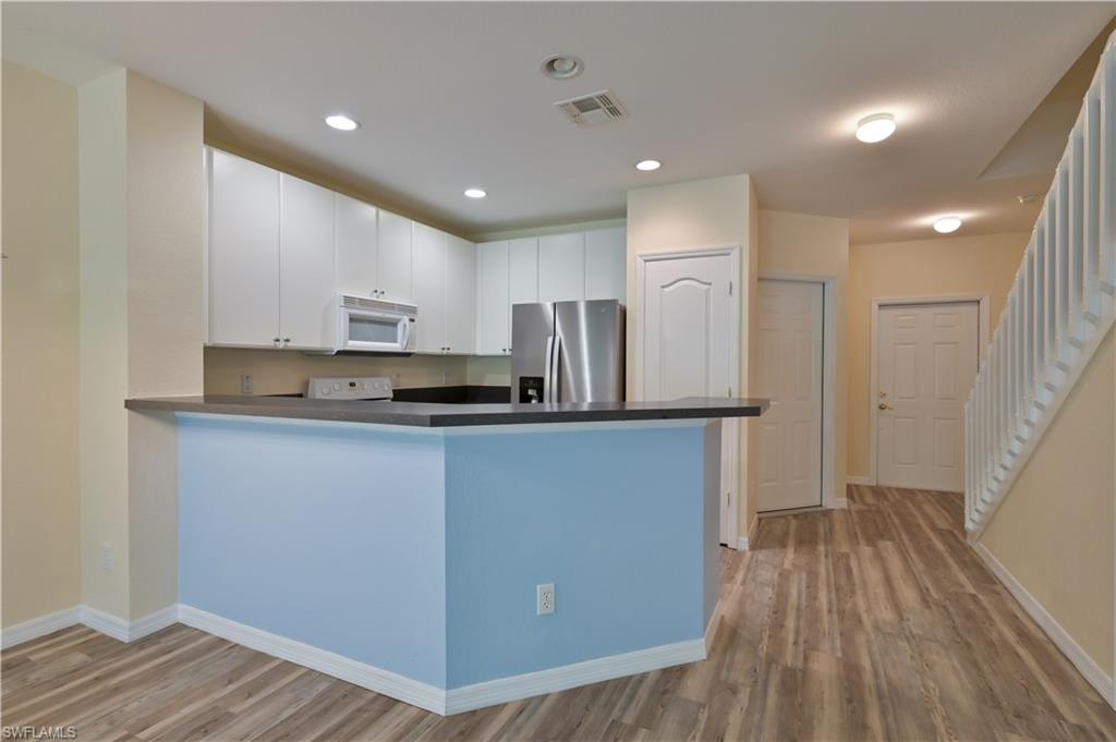 OLYMPIA POINTE - Residential