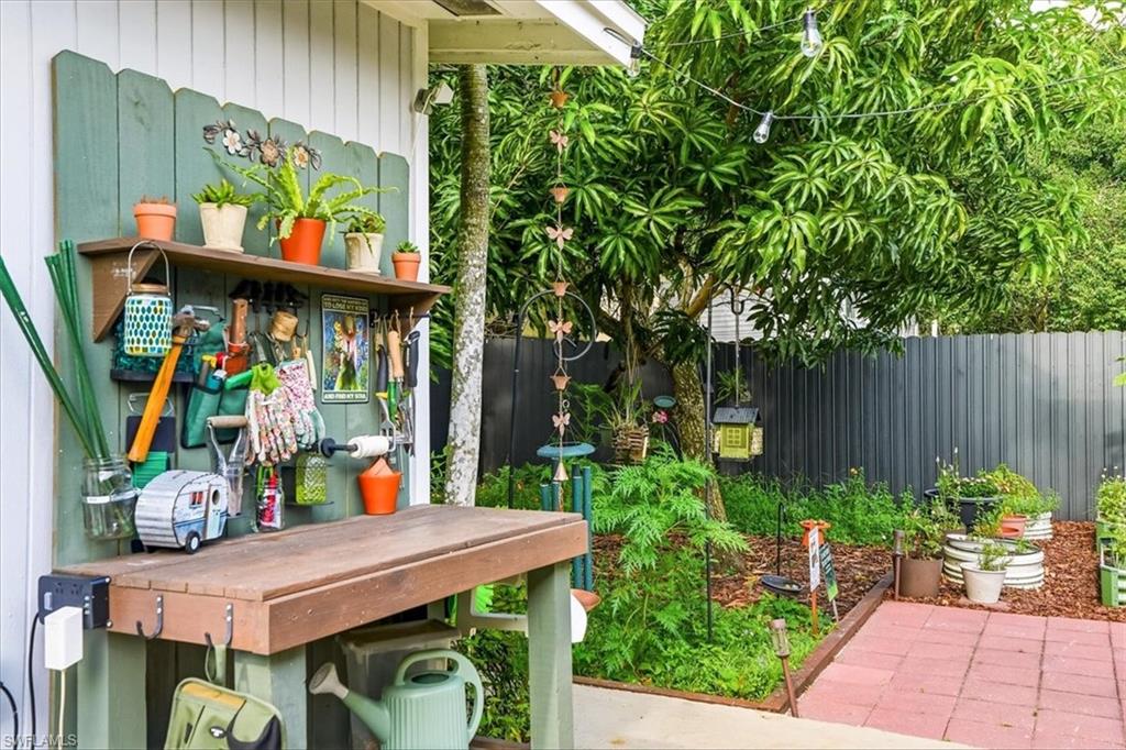 COCONUT GROVE - Residential