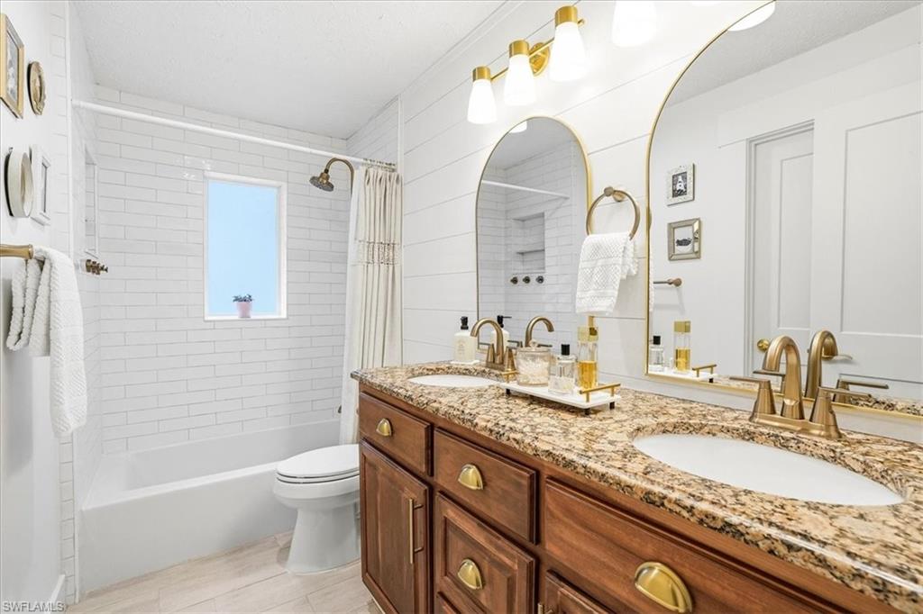 COCONUT GROVE - Residential