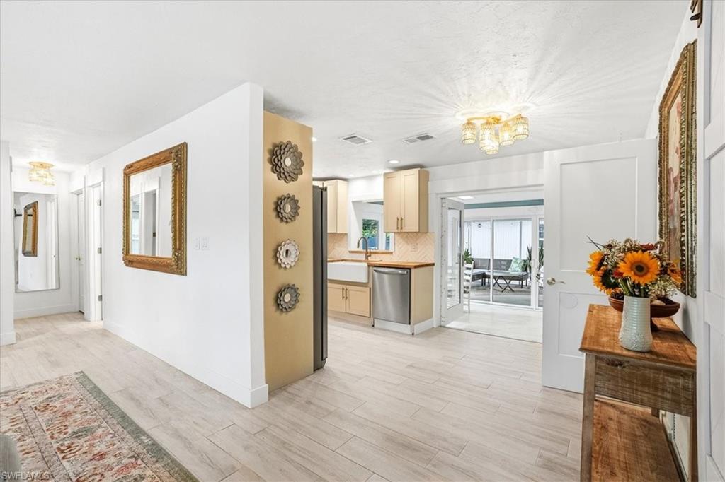 COCONUT GROVE - Residential