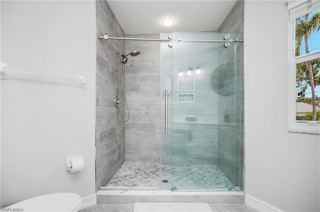 DIAMOND LAKE - Residential Lease