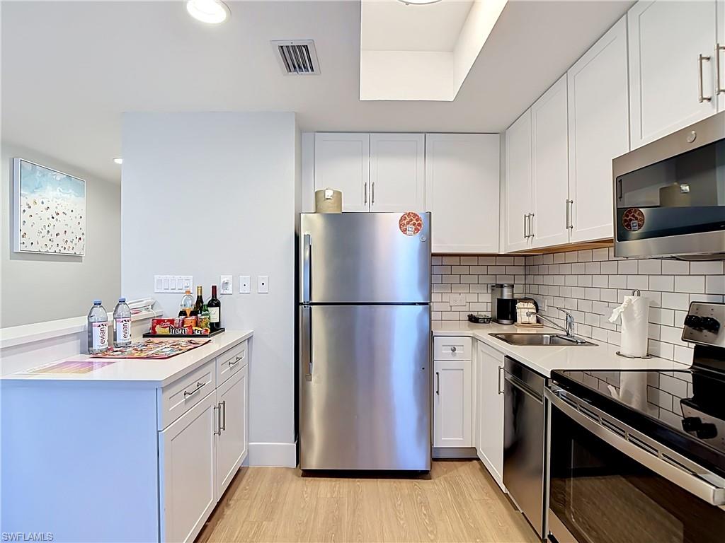 WHITE SANDS CONDO - Residential