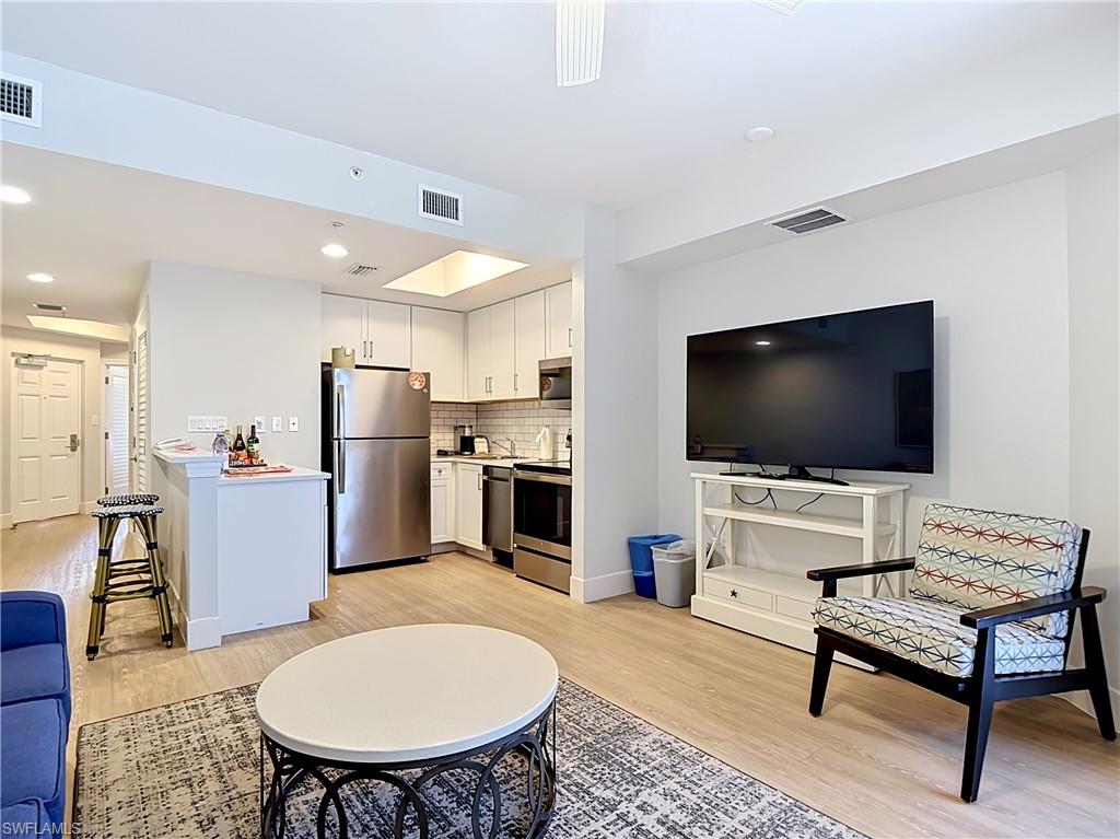 WHITE SANDS CONDO - Residential