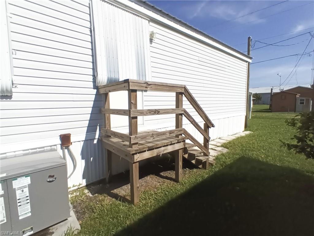 MOORE HAVEN - Residential