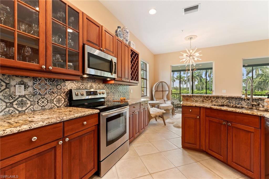 VALENCIA - Residential Lease