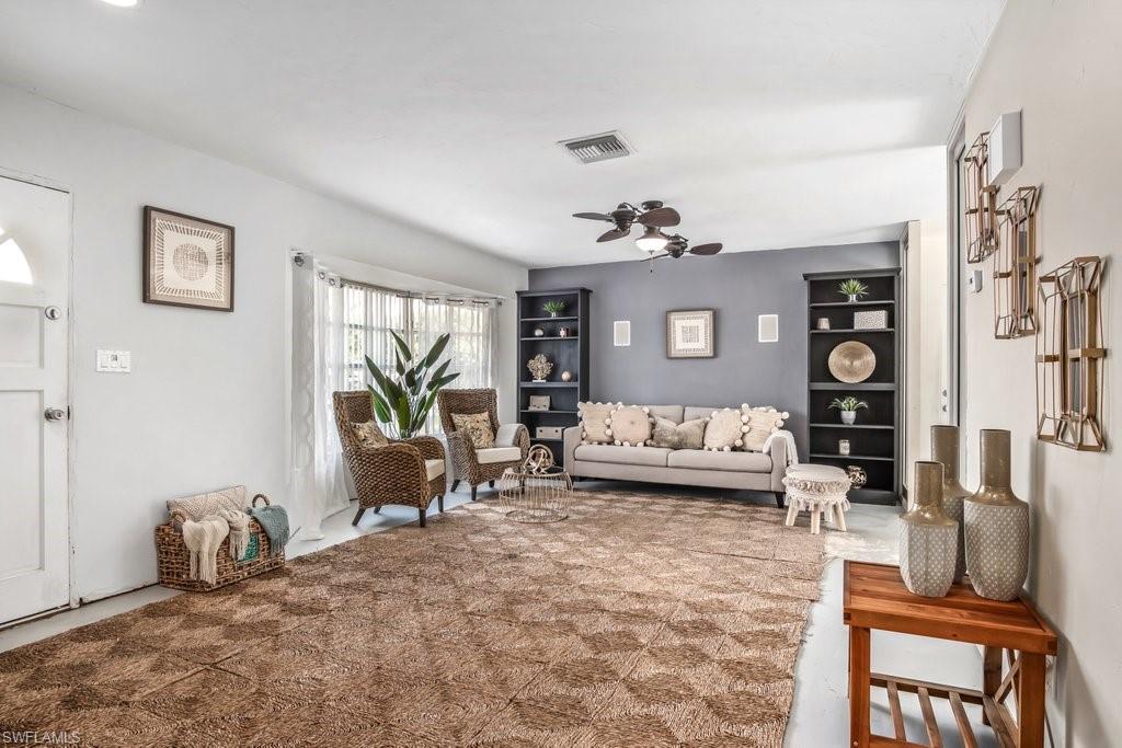 NAPLES PARK - Residential