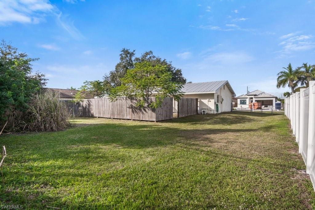 NAPLES PARK - Residential