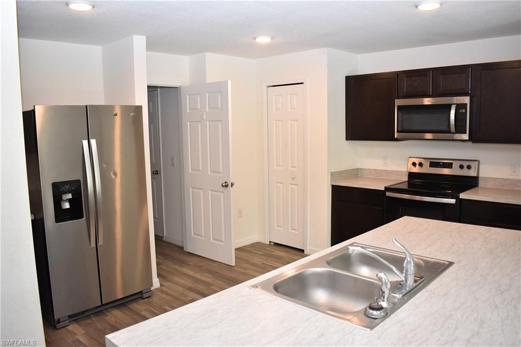 NORTH PORT - Residential Lease