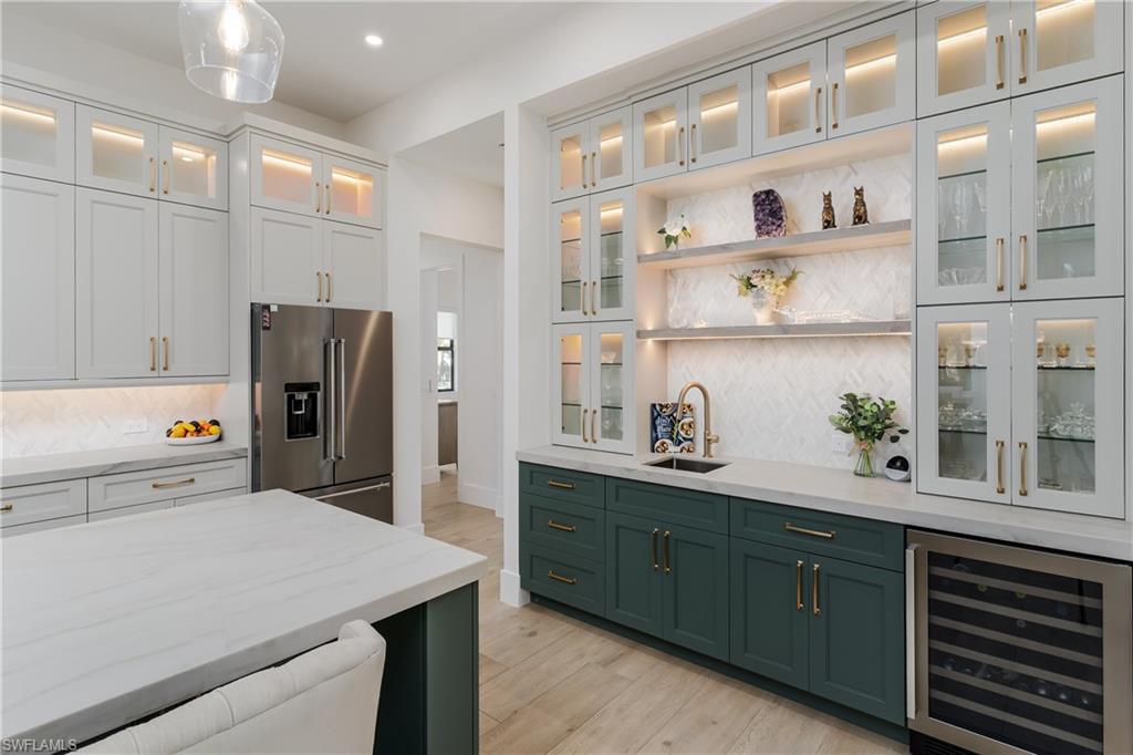 GOLDEN GATE ESTATES - Residential