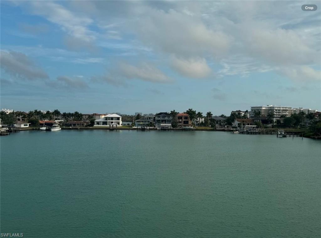 ISLES OF CAPRI - Land