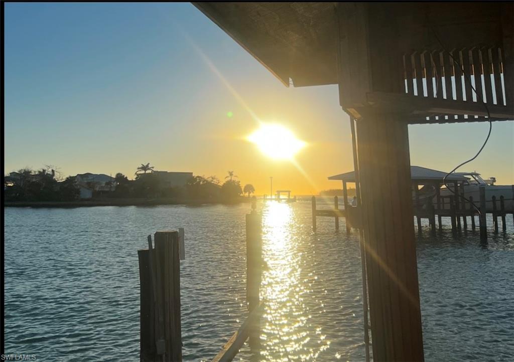 ISLES OF CAPRI - Land